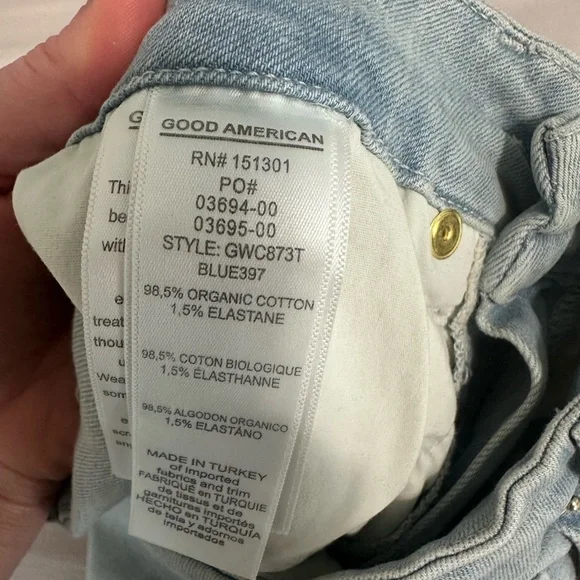 Good American Light Wash Skinny Jeans - Picture 4 of 6